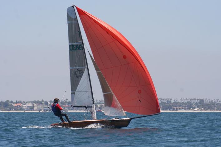 wooden skiff_fast sailboat_3 sail skiff